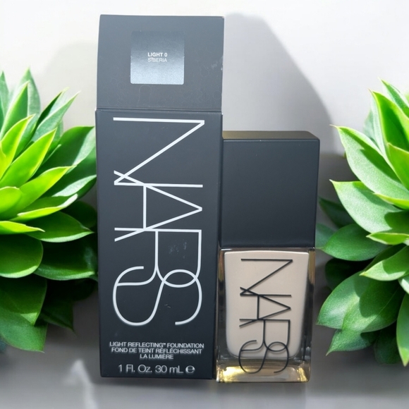 Nars | Light Reflecting Foundation | Shade Siberia Light 0 - Picture 1 of 2